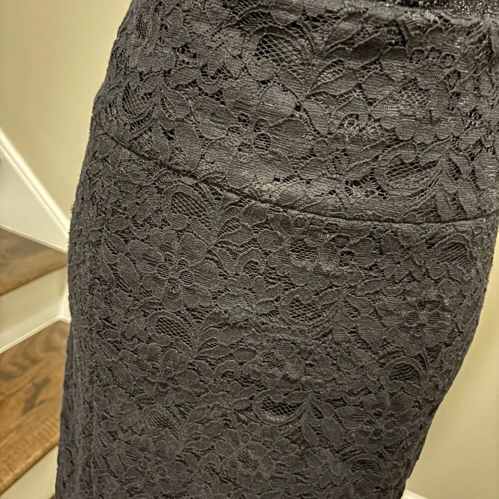 EXPRESS | Black Lace Pencil Skirt | Size 4 - Picture 3 of 8
